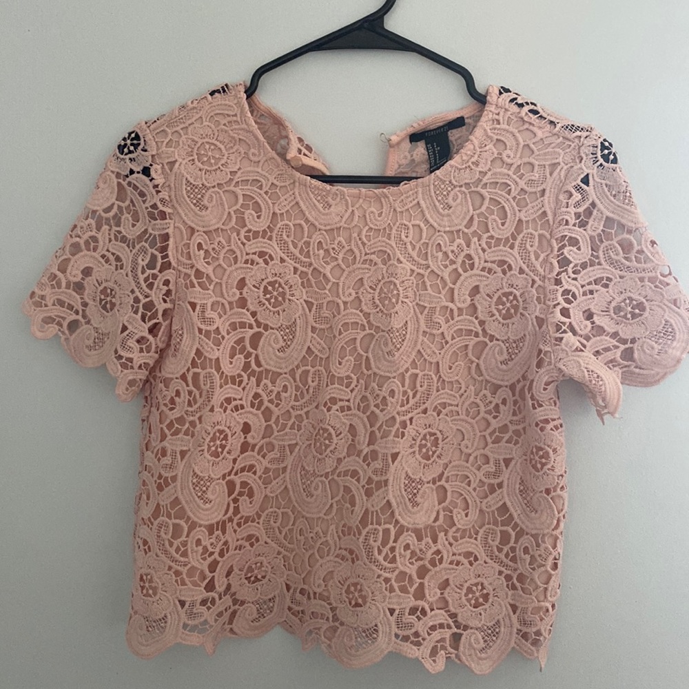 Dusty pink forever 21 cropped lace top